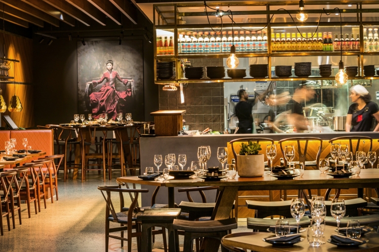 {"zh-CN":"为什么这个平台最终解决了我餐厅的最大问题","en":"Why This Platform Finally Solved My Restaurant’s Biggest Problem","it":"Por qué esta plataforma finalmente resolvió el mayor problema de mi restaurante","fr":"Pourquoi cette plateforme a finalement résolu le plus gros problème de mon restaurant","es":"Perché questa piattaforma ha finalmente risolto il problema più grande del mio ristorante"}